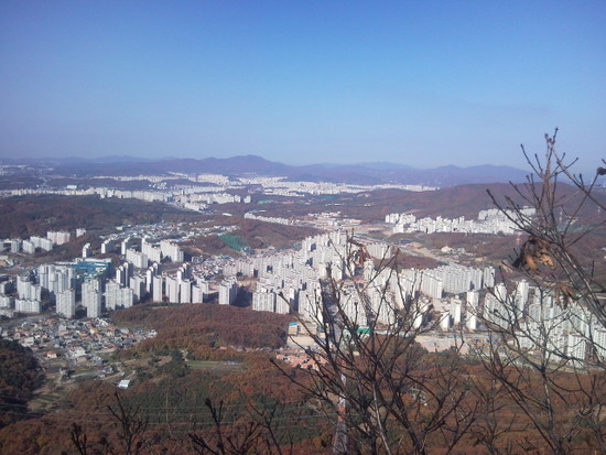 석성산에서 내려다본 용인 풍경