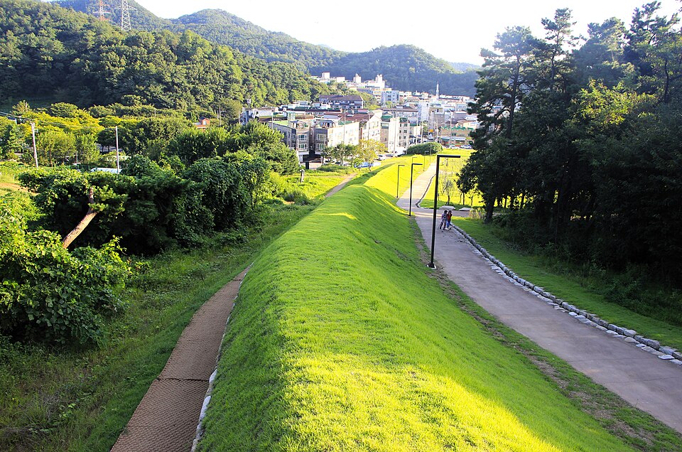 안산읍성 및 관아지