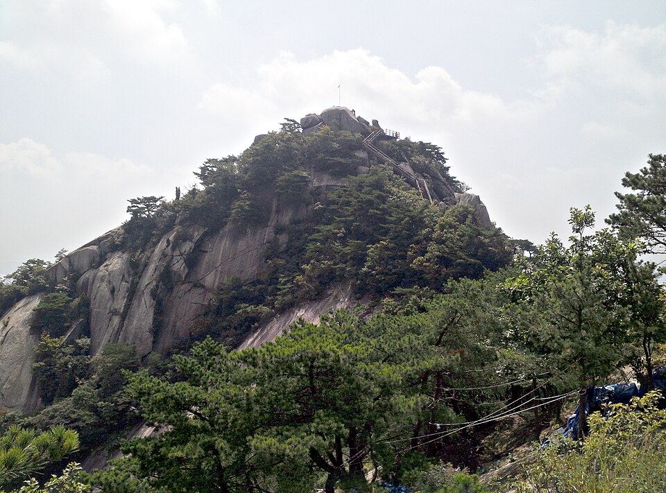 불암산 정상부
