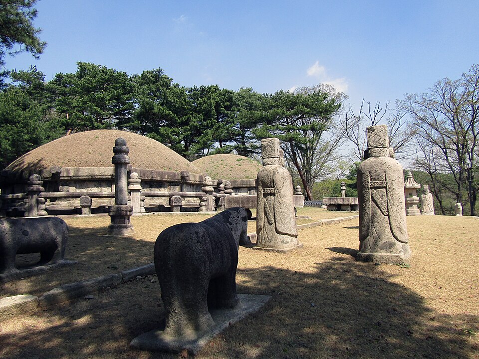 헌인릉 가운데 헌릉